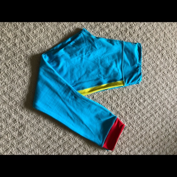 Lululemon Leggings size 4 - Picture 2 of 3